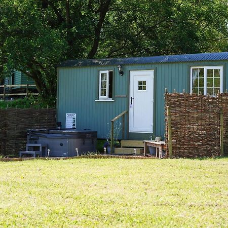 The Laburnum Retreat Shepherd Hut Private Hot Tub Upper Hulme Εξωτερικό φωτογραφία