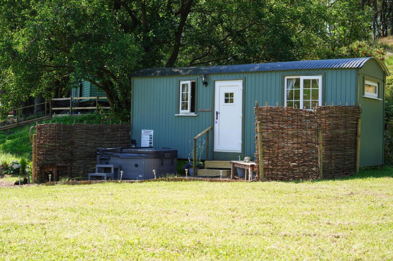 The Laburnum Retreat Shepherd Hut Private Hot Tub Upper Hulme Εξωτερικό φωτογραφία