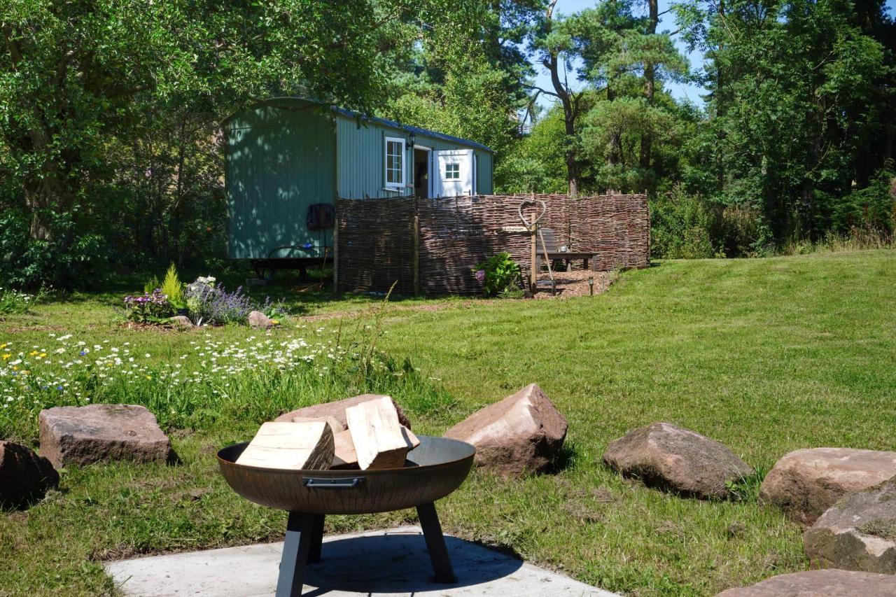 The Laburnum Retreat Shepherd Hut Private Hot Tub Upper Hulme Εξωτερικό φωτογραφία